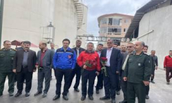 رز قرمز در دستان زحمتکشان شرکت سبوس مازند جویبار