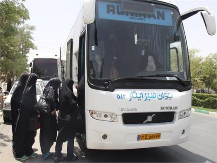 ۴۰ مددجوی کمیته امداد عباس آباد به مشهد مقدس مشرف شدند