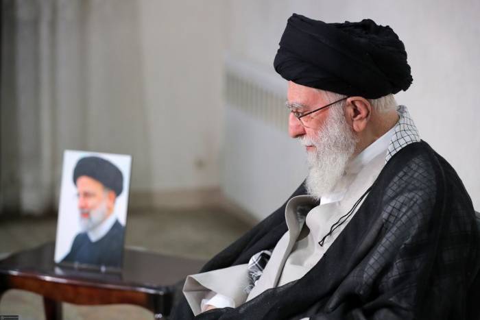تشییع باشکوه شهدا نشان داد که ملت ایران زنده است/شهید رئیسی خستگی ناپذیر بود