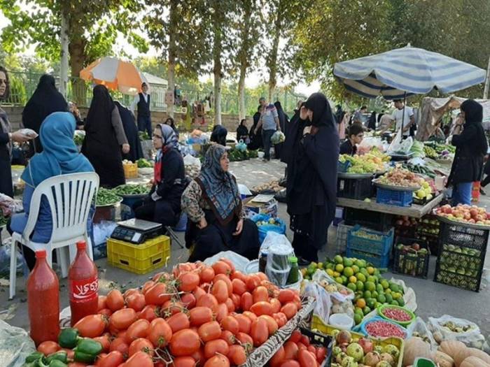 جمعه بازار جویبار به کام غیربومی ها/ بازار سنتی که جز ترافیک و زباله هیچ منفعتی برای شهروندان ندارد