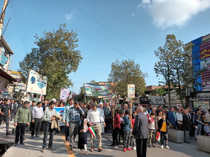 راهپیمایی ۱۳ آبان ماه در قائمشهر برگزار شد