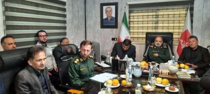 مسئولان رفع موانع تولید صنعتگران را در اولویت قرار دهند