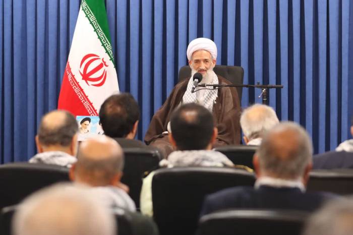آیت‌الله محمدی لائینی: دفاع مقدس باید به صورت زیربنایی در معیشت مردم تبیین شود