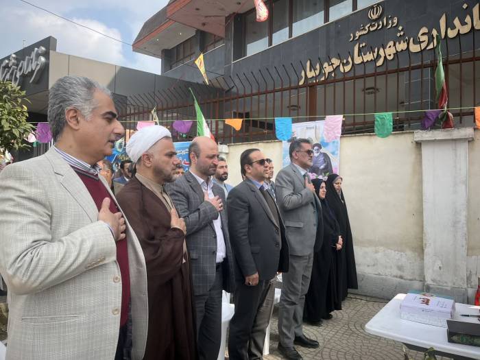 آئین کلنگ زنی ۷ پروژه توسعه فیبرنوری در جویبار آغاز شد/استان مازندران برای ارتقای سرعت اینترنت نیاز مبرم به فیبر نوری دارد