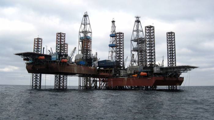فرانسه خواستار بازگشت نفت ایران و ونزوئلا به بازارهای جهانی شد