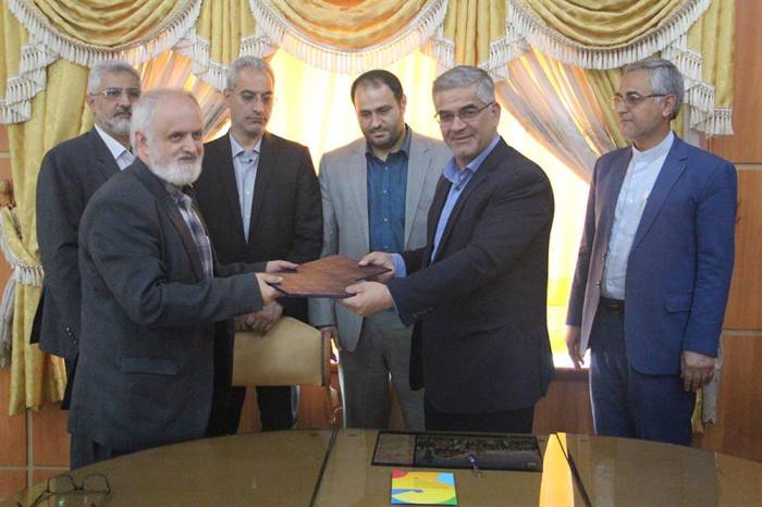 اداره کل غله مازندران و دانشگاه آزاد اسلامی واحد ساری تفاهم نامه همکاری امضا کردند