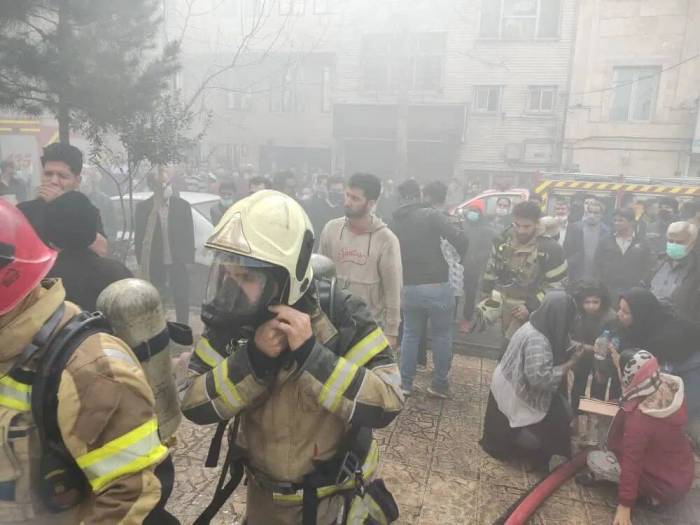 آتش سوزی برج ۱۵ طبقه مسکونی در تهران ۱۰۰ نجات یافته داشت